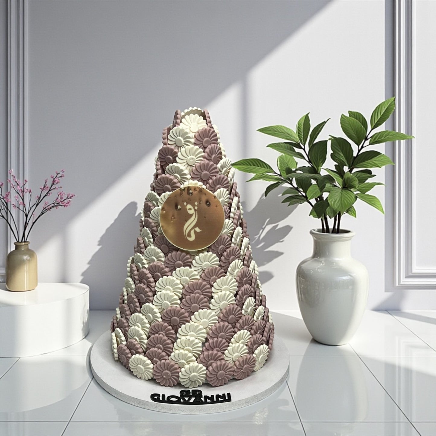 Plain Rose Chocolate Pyramid هرم حبة الورد سادة