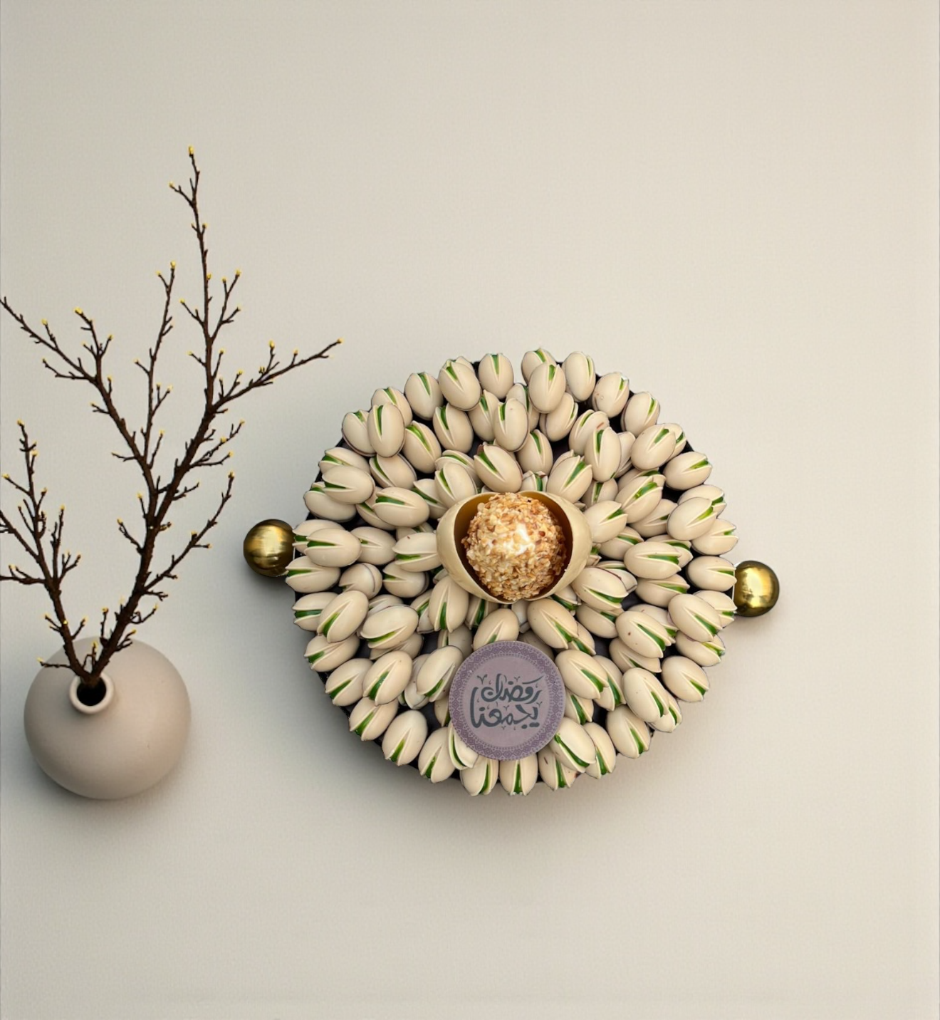 Luxury Stainless Steel Vase — Pistachio Praline, Kunafa & Grand Chocolate Egg فازة استانلس ستيل فاخمة — حبة الفستق والكنافة وبيضة الشوكليت الملكية