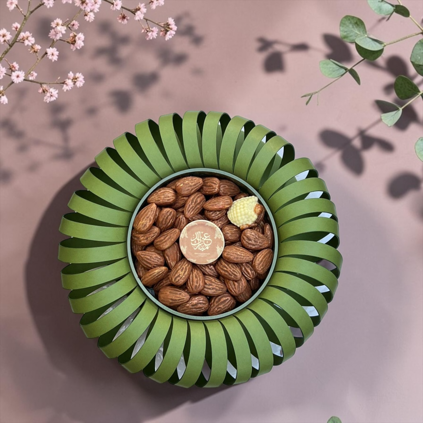 Leather Tray with Acrylic Cover – Almond Chocolate Assortment 500g| EO160