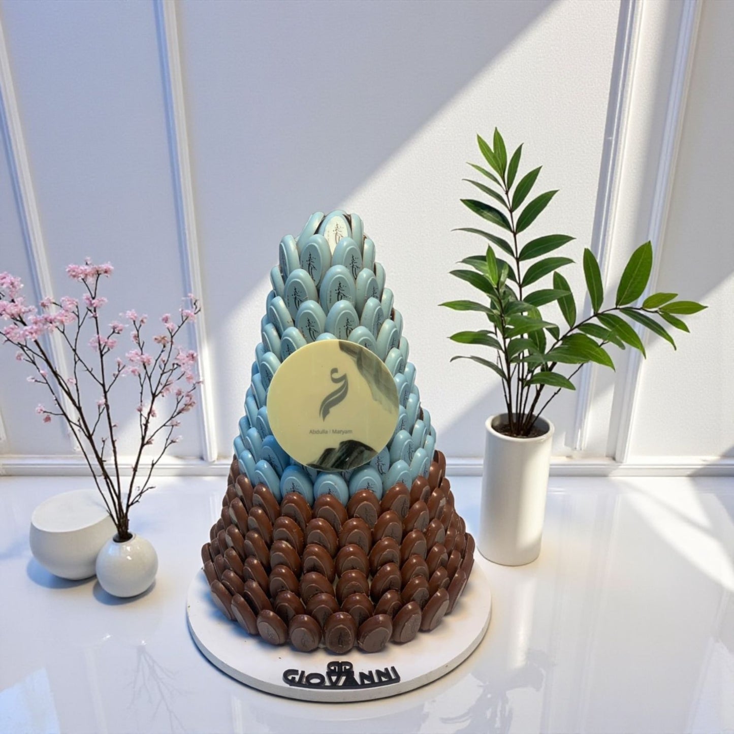 🟤 هرم شوكوبون مطبوع – Giovanni Chocolate