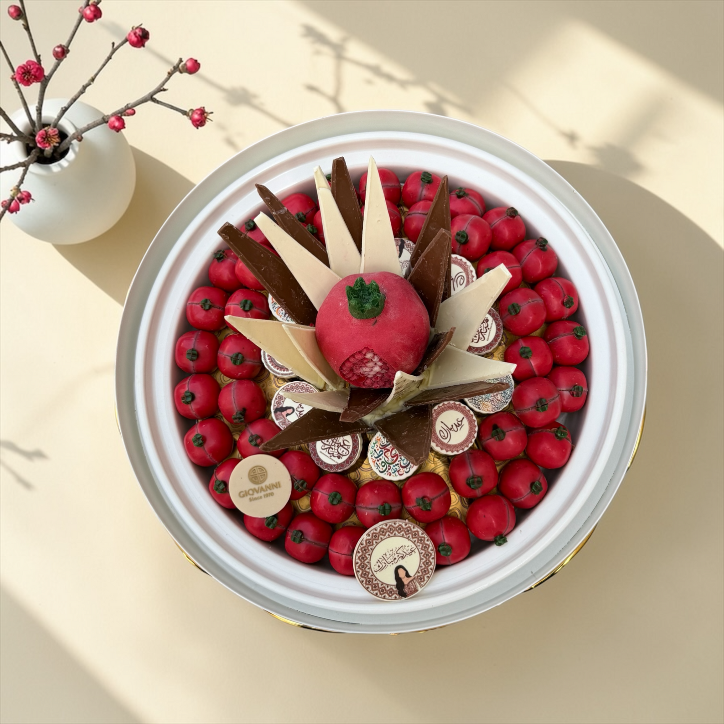 VIP Chocolate Stand with Cover | ستاند شوكليت VIP بغطاء فاخر