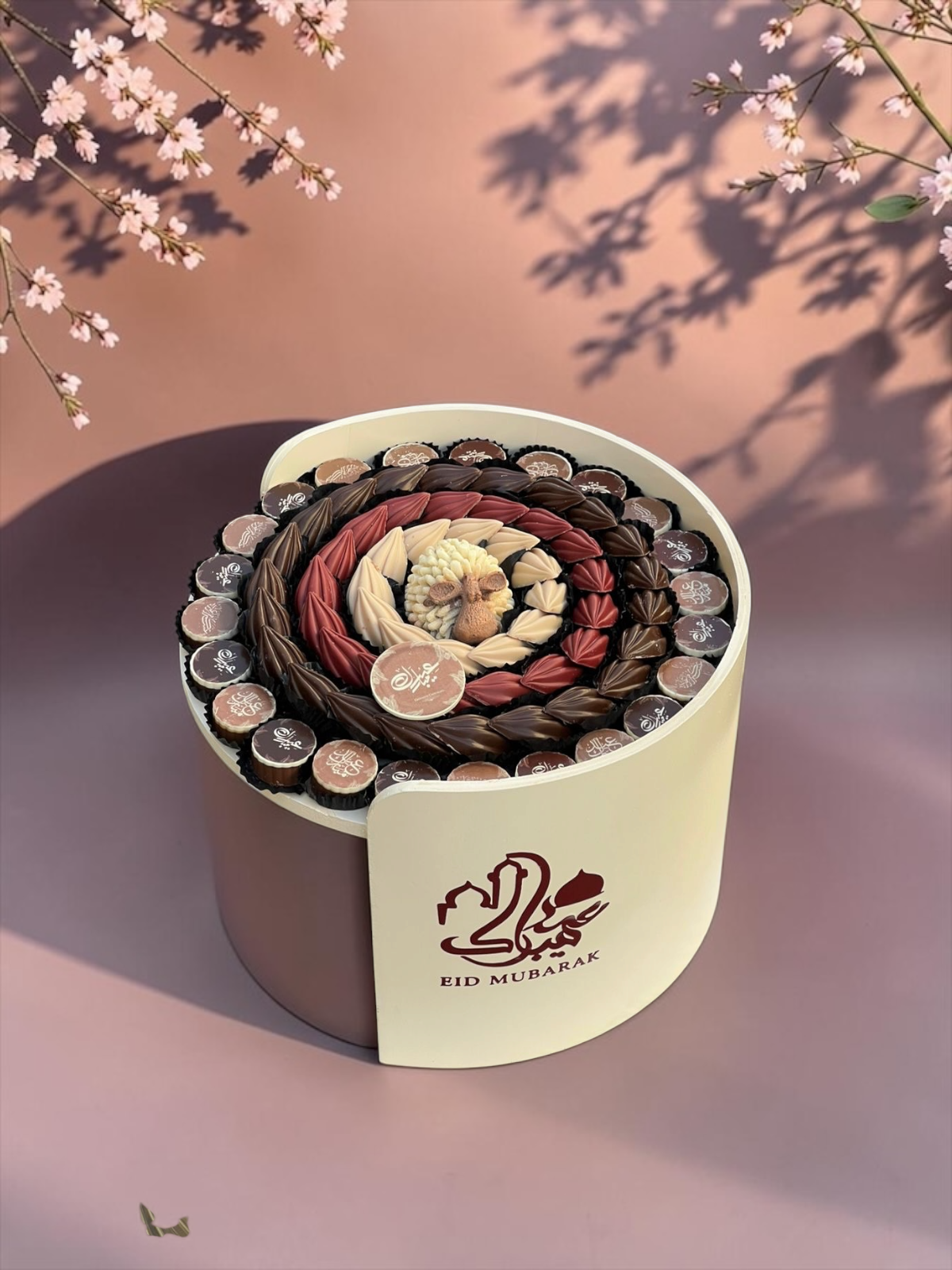 Wooden Stand with Assorted Chocolate | EO139