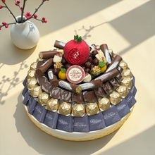 Porcelain Tray with Special Eid Wrapped Chocolates &amp; Signature Chocolates صحن بورسلين مع شوكليت مغلف اسبيشال للعيد مع شوكليت سجنتشر