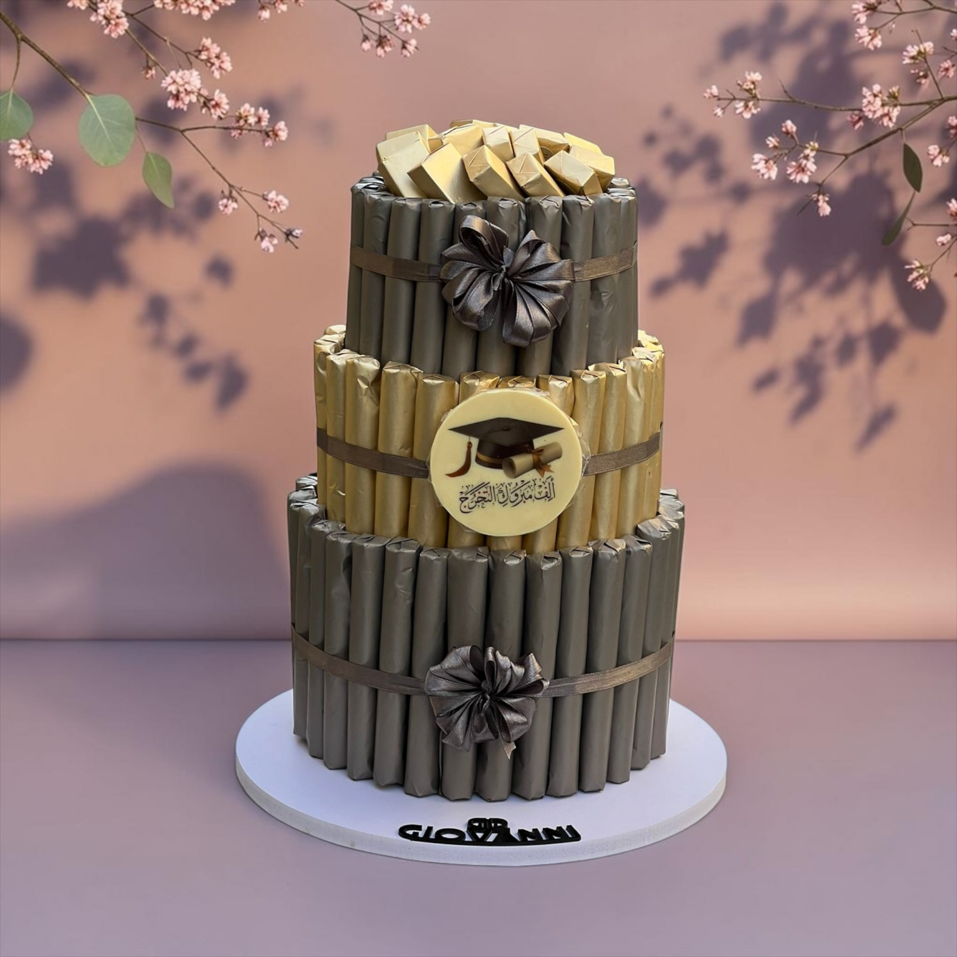 Graduation Fine Fair Chocolate Pyramid – 3 Tier (3 KG) | هرم شوكليت فاين فير ثلاث طوابق – ثيم التخرج (3 كجم) | EO156