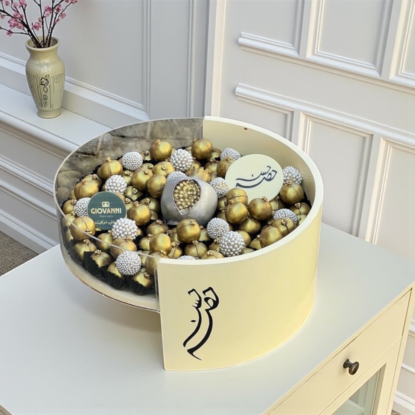 بوكس شوكولاتة أكريليك فاخر بتصميم مخصوص– Giovanni Chocolate Luxury Custom Acrylic Chocolate Box – Giovanni Chocolate