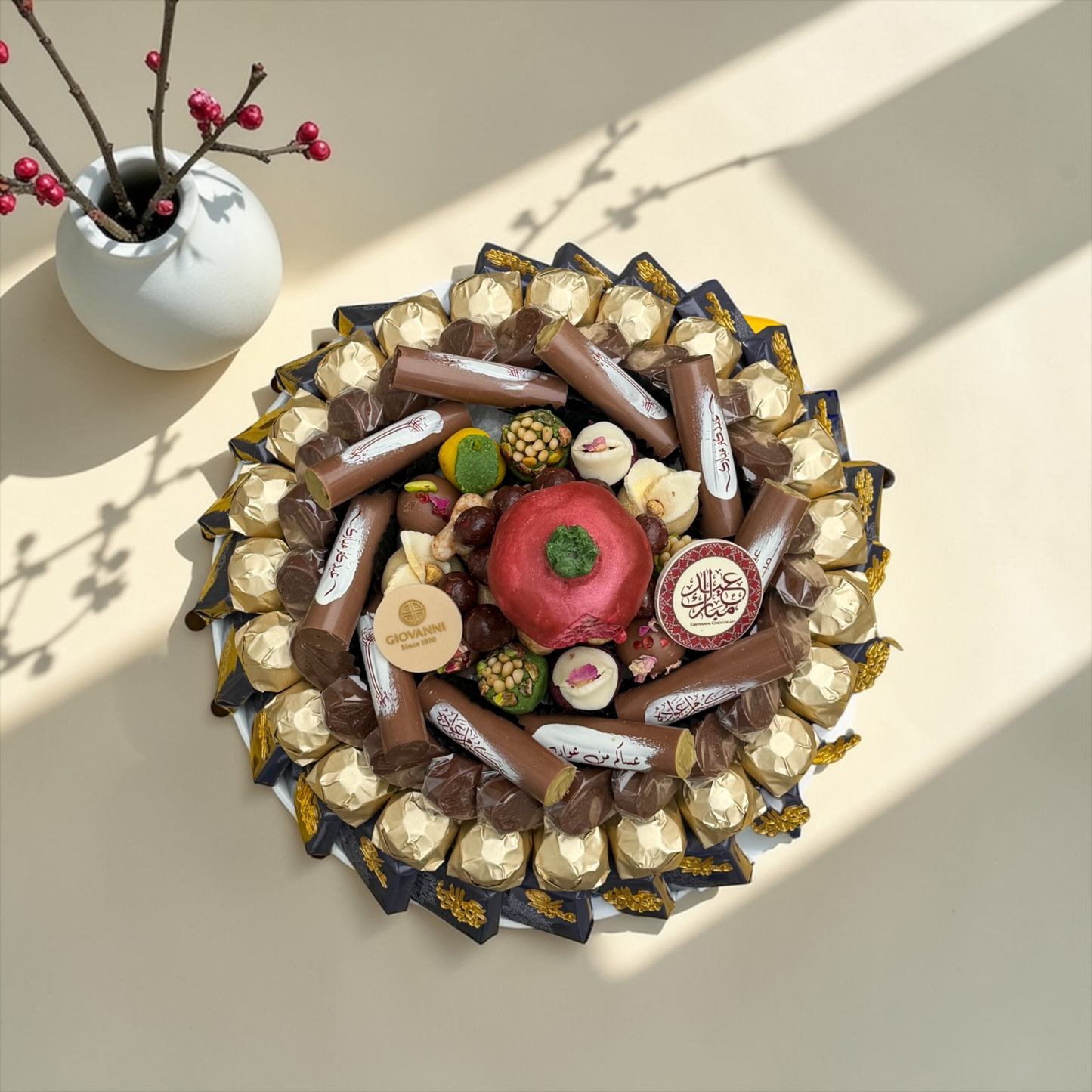 Porcelain Tray with Special Eid Wrapped Chocolates &amp; Signature Chocolates صحن بورسلين مع شوكليت مغلف اسبيشال للعيد مع شوكليت سجنتشر