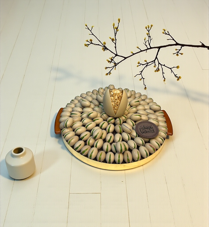 Luxury Stainless Steel Platter — Pistachio Praline, Kunafa & Grand Chocolate Egg صحن ستانلس ستيل فاخر — حبة الفستق والكنافة وبيضة الشوكليت الملكية