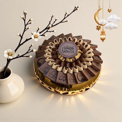 Elegant Stainless Steel Platter with Wrapped Chocolates صحن ستانلس ستيل راقي مع شوكليت مغلّف