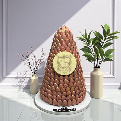 هرم شوكولاتة حبة اللوز بطباعة مخصصة
Almond Chocolate Pyramid – Custom Printed