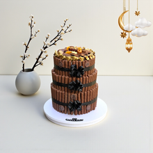 Three-Tier Fine Fair Pyramid with Apricots, Figs & Prunes هرم فاين فير 3 طوابق مع مشمش وتين وقراصية