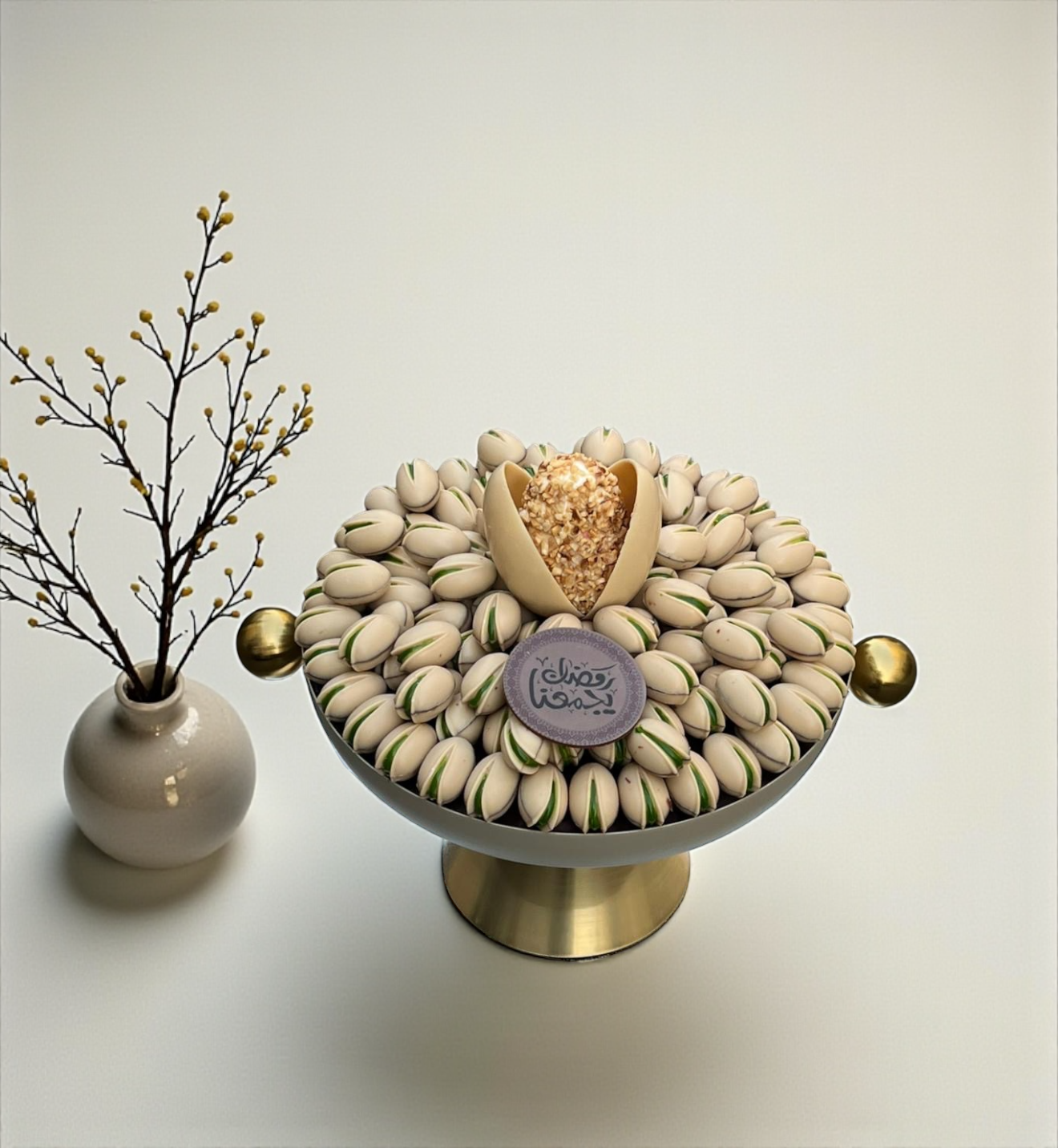 Luxury Stainless Steel Vase — Pistachio Praline, Kunafa & Grand Chocolate Egg فازة استانلس ستيل فاخمة — حبة الفستق والكنافة وبيضة الشوكليت الملكية