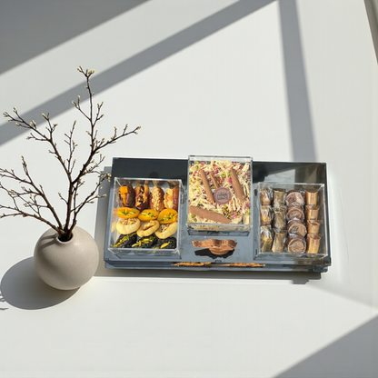 Royal Acrylic Luxury Box – Heritage Chocolate & Premium Selection بوكس الأكريليك الملكي – تشكيلة الشوكليت والتراث الفاخر