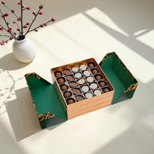 Arabesque Luxury Dessert Box | بوكس أربيسك فاخر ثلاثي الطوابق