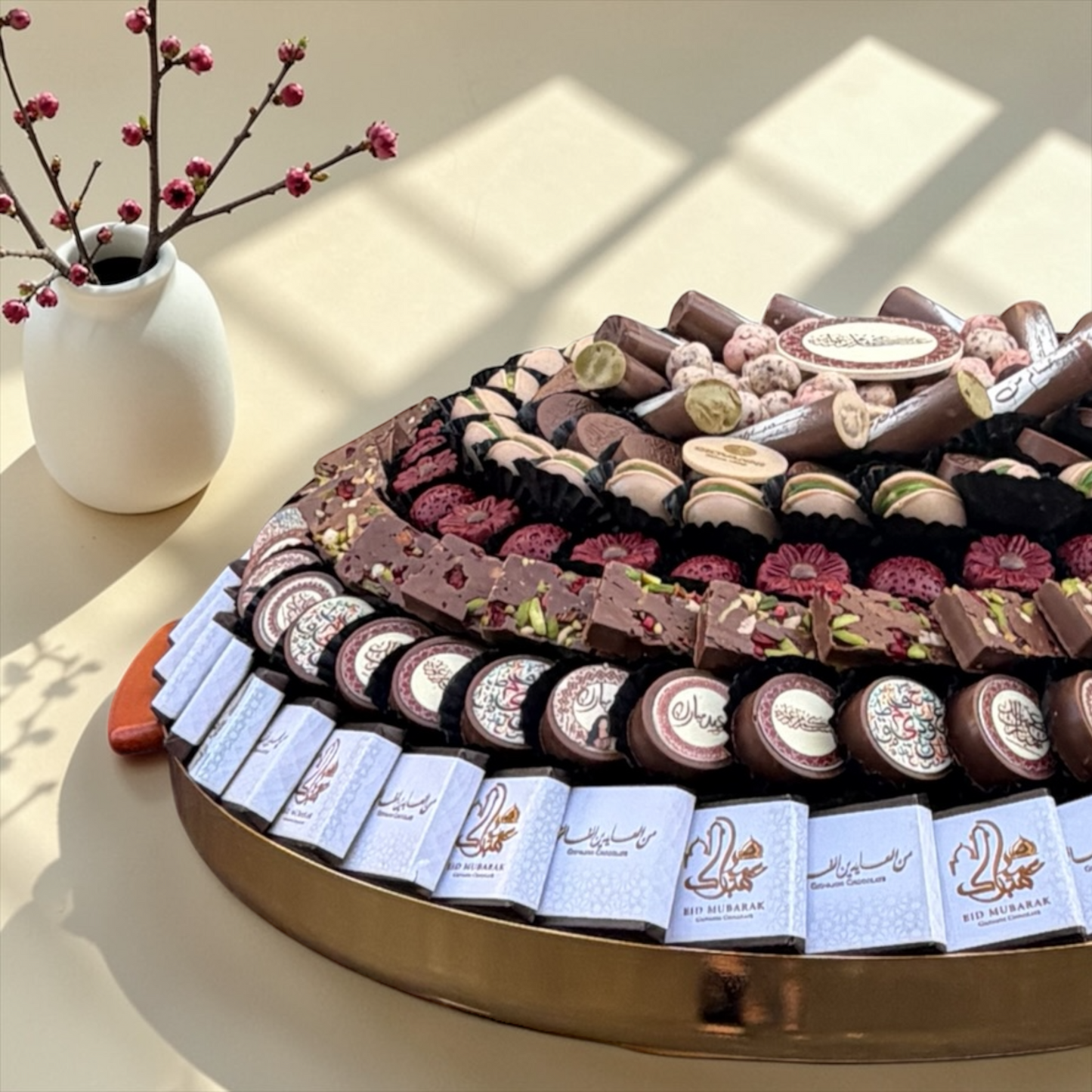 VIP Luxury Chocolate Platter | صحن VIPصحن كبير فاخر بتشكيلة مختارة