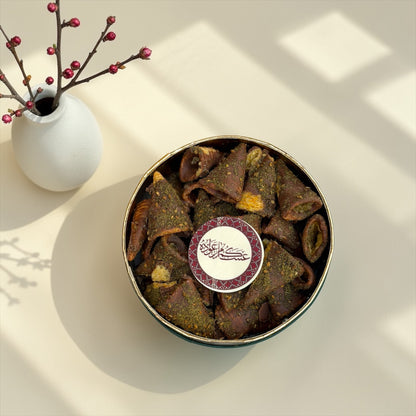 Pretzel Bites with Milk & White Chocolate Box | بوكس بريتزل بالزعتر مع شوكليت ميلك ووايت