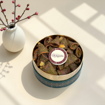 Pretzel Bites with Milk & White Chocolate Box | بوكس بريتزل بالزعتر مع شوكليت ميلك ووايت