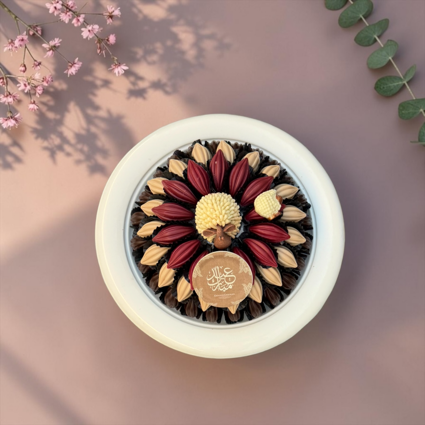 VIP Stainless Steel Platter with Assorted Belgian Chocolate 900G | E80
